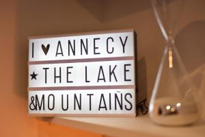 Cozy apartment between lake and mountains