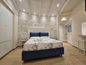 MAIOLICA Holiday House