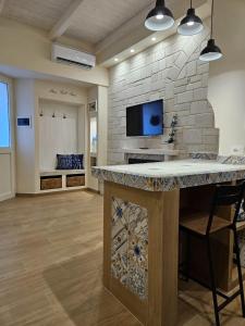 MAIOLICA Holiday House