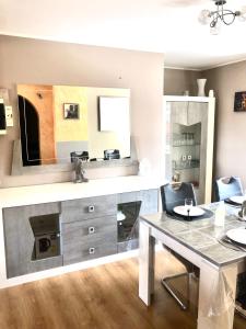 Appartements Spacieux 2 chambres : photos des chambres