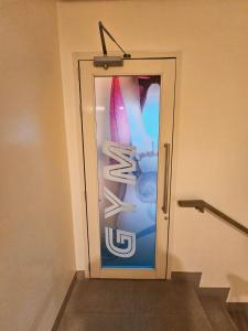 1BR McKinley, Taguig Condo - Sleeps Up To 4!