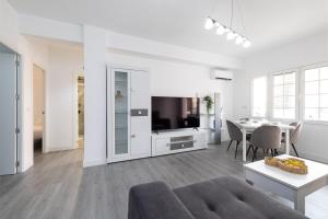 H2M Marmoles 3 dormitorios & 2 baños con balcon