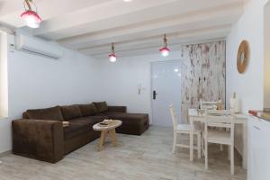 Lara free parking Skadarlija