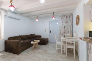 Lara free parking Skadarlija