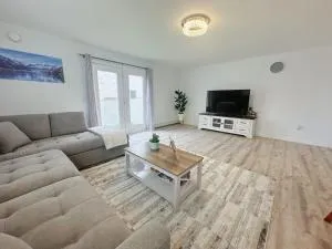 轻松客栈 - Clear Creek Park