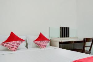 Hotel O Panakkukang Near Mall Panakkukang Formerly Golden White House