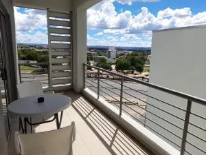 Chic City Flat - Sky High with a View - Protea