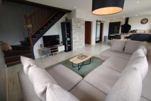 Comfortable Chalet - View of Lake Aiguebelette