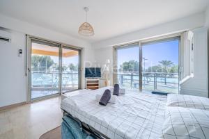 2P front de mer, parking, climatisation