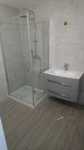 20 min Puy du F ou maison entiere 3 chambres 9 personnnes MAULEON