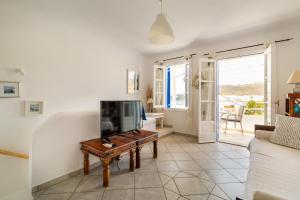 Sea and Sun beach house at Platis Gialos