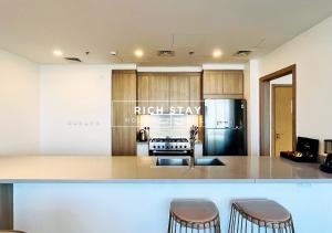 Amazing 2BR in Stella Maris, City View, Marina