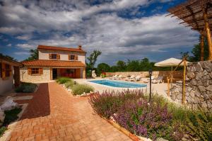 Villa with pool, garden, in a quiet small village - by Traveler tourist agency Krk - ID 2179