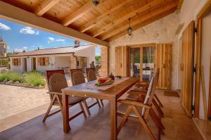 Villa with pool, garden, in a quiet small village - by Traveler tourist agency Krk - ID 2179