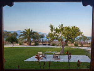 ThemiLia Beachfront, Luxury House