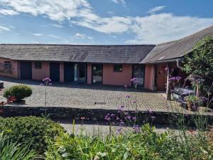 Bruckton Stables Annex