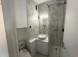 Charmant studio avec terrasse - Ubytování bez kategorie ve městě Bagnolet