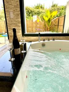 Villas Les Suites du Payre - Suite Romance : photos des chambres