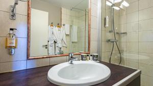 Hotels Logis Hostellerie D'Aussois : photos des chambres