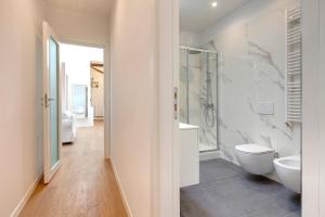 Pinti Apartment by Mamo Florence