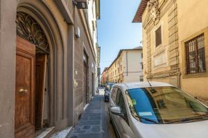 Pinti Apartment by Mamo Florence