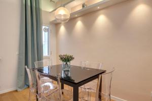 Pinti Apartment by Mamo Florence