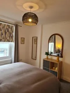 Beautiful Apartment 3 Mins To The Beach - 圣伦纳兹