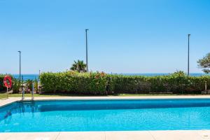 ViVi Homes - Casa Skye Pool, Terrace & Sea View