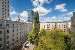 City Centre Stylish Apartment by BookingHost
