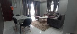 Two One Homestay