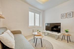 Patio de Calderería by Clabao