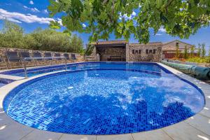 Villa Haya with heated pool
