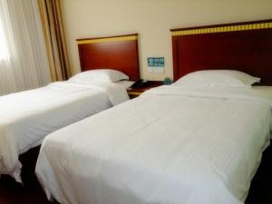 Business Twin Room room in GreenTree Inn Anhui Huangshan Jiangjing District Tiandu Avenue Business Hotel