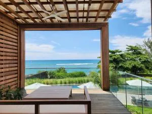 Beachfront Apartment Ocean Point - Pointe aux Piments