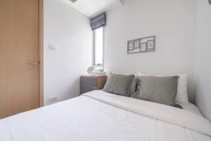 2 BR Suite at BTS NANA Sukhumvit 11 Floor 15 Pool not permitted