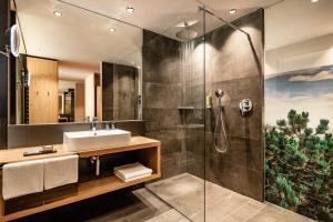 Suite with Mountain View