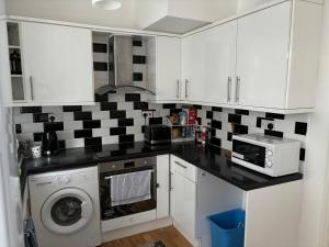 Spacious 2 bedroom House with Garden