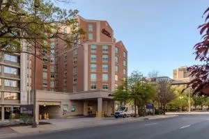 Hampton Inn & Suites Arlington Crystal City DCA - 阿林顿