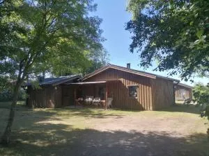Strandnära hus med havsutsikt och stor tomt - Halmstad