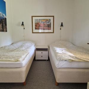 Strandnära hus med havsutsikt och stor tomt