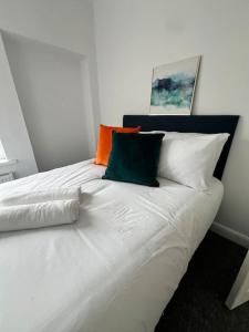 Live Like a Local in Barry, 4-Bed Home Near the Beach, Dog-Friendly, withthe Gavin & Stacey Charm!