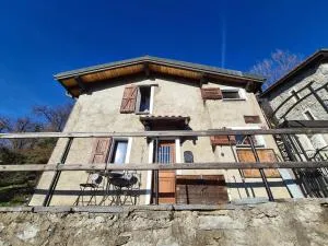 Kleines idyllisches & freistehendes 2 Zimmer Rustico mit 500m2 Umschwung - Casima