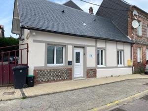 Maison moderne à Ancourt avec parking privé