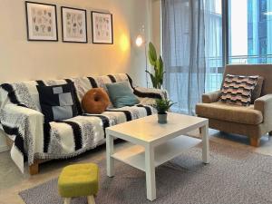 Bintang Fairlane Residence, Cozy Fam Suite with Bathtub - 2B2R
