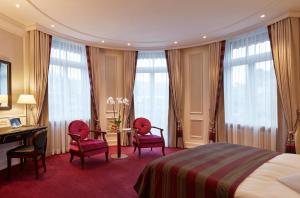Deluxe Double Room room in Hotel Schweizerhof Zürich