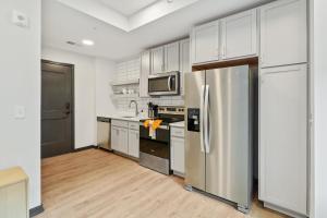 CozySuites on Mass with garage parking #14