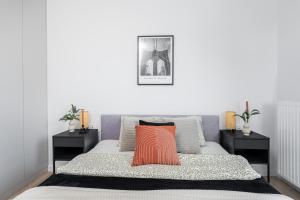 SuperApart Domaniewska apt 120 - Parking