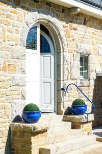 -AVEL DRO- Belle maison familiale vue mer corniche