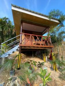 MiLs Hillside Tourist Inn