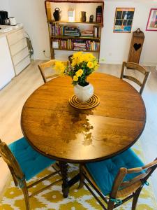 Aux couleurs de Commarin CHAMBRES dhôtes